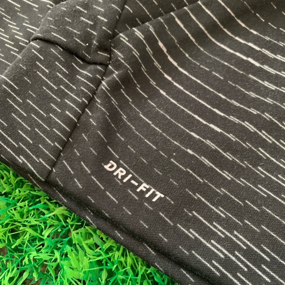 Nike Dri-fit Hoodie - Picture 3 of 3